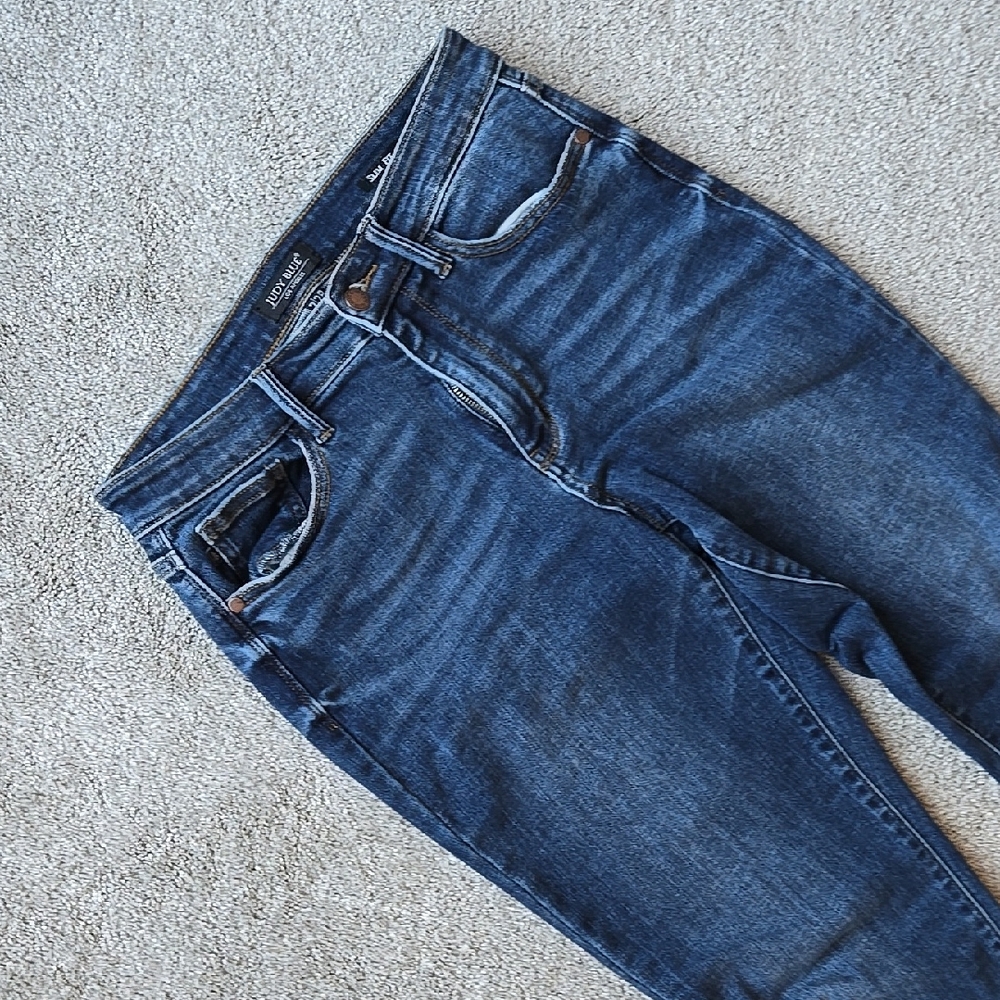 Judy blue slim fit jeans